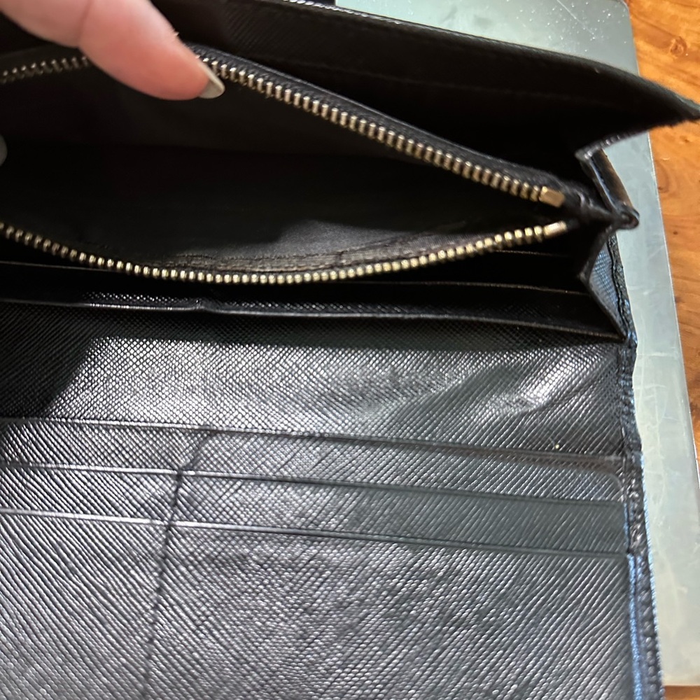 Prada Black Saffiano Leather Clutch Wallet with Gold Logo - Picture 10 of 16